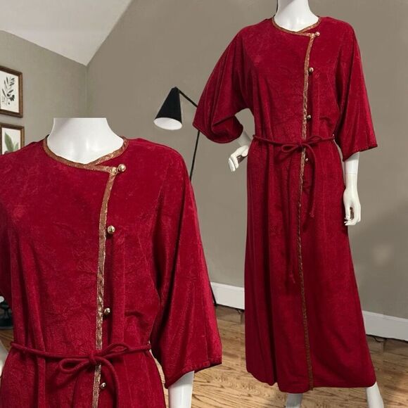 Vassarette Vintage Dark Red Velour Half Button Down Robe Sz M - Picture 1 of 13